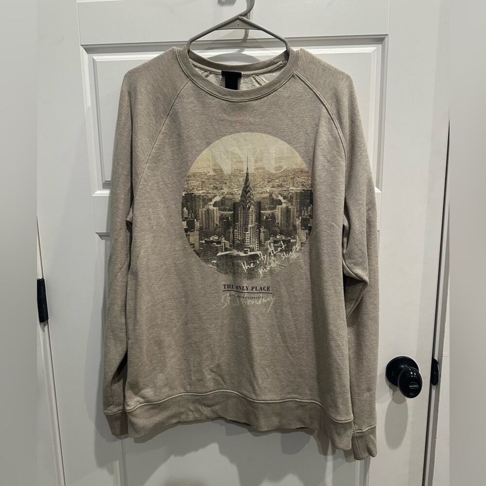 H&M NYC New York City Pullover Sweatshirt